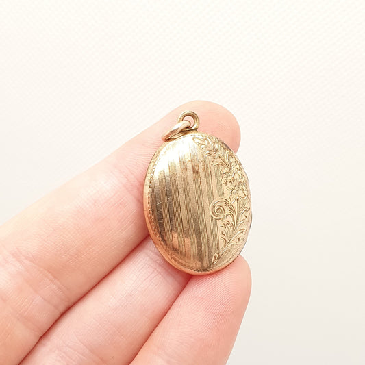 Antique Rolled Gold Locket Necklace Pendant  Gold Filled Vertical Pattern Engraved Oval Vintage Hercules Womens Ladies Jewellery Jewelry