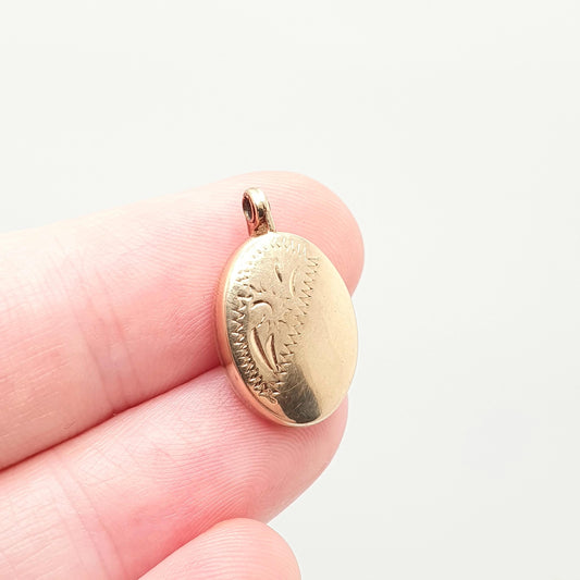 Vintage Solid 9ct 9k Gold Locket Oval All 375 9 Carat Gold Embossed Necklace Hallmark Photo Picture Pendant Retro Jewelry Womens Jewellery