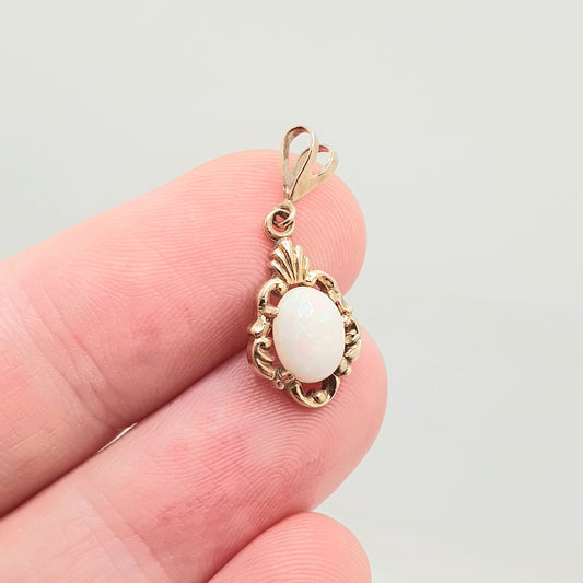 Vintage 9k 9ct 375 Gold Opal Necklace Pendant White Oval 1959 Hallmark Cute Gemstone Solid Yellow 9 Carat Retro Womens Jewelry Jewellery