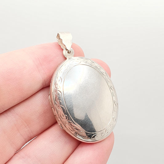 Vintage Sterling Silver Locket Pendant Necklace Large Big Engraved Oval Hallmarked Retro Fine Solid 925 Jewelry Womens Jewellery