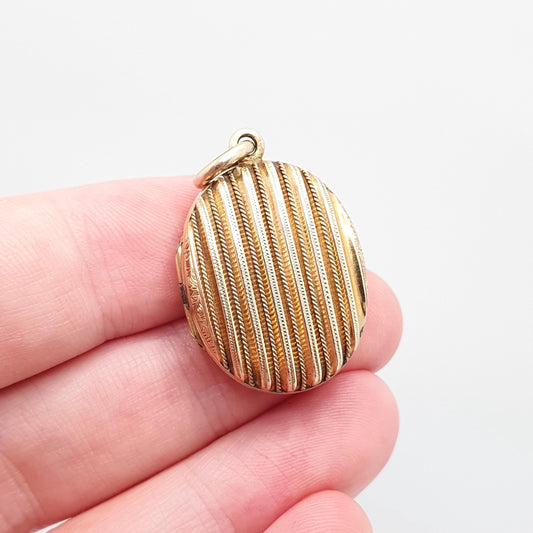 Antique Victorian 9ct Gold Locket Solid 9k 375 Mourning Vertical Rope Lines Pendant Back Front Necklace Git Vintage Jewelry Womens Jewellery