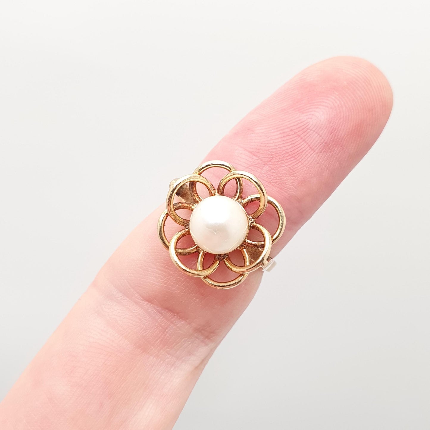 Old Vintage 18ct Gold Pearl Ring Flower Style Setting Solid 18k 750 Genuine Real Solitaire Large Pearl Cream Lustre Womens Jewellery Jewelry