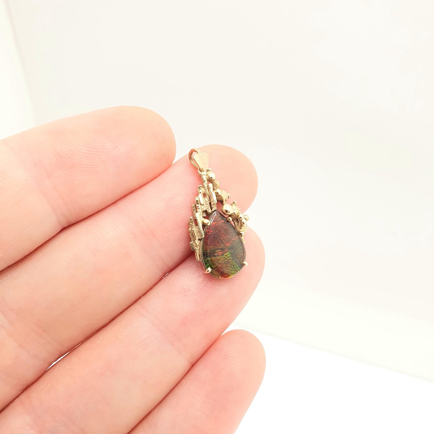 Vintage 14k Ammolite Pendant Necklace Solid 14kt 585 Ammonite Opal Like Iridescent Brutalist Sea Shell Doublet Gemstone Jewelry Jewellery