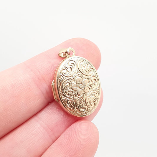 Vintage 9ct 9k Gold Locket Oval All Solid 375 9kt Gold Embossed Necklace Hallmark Photo Picture Pendant Retro Jewelry Womens Jewellery