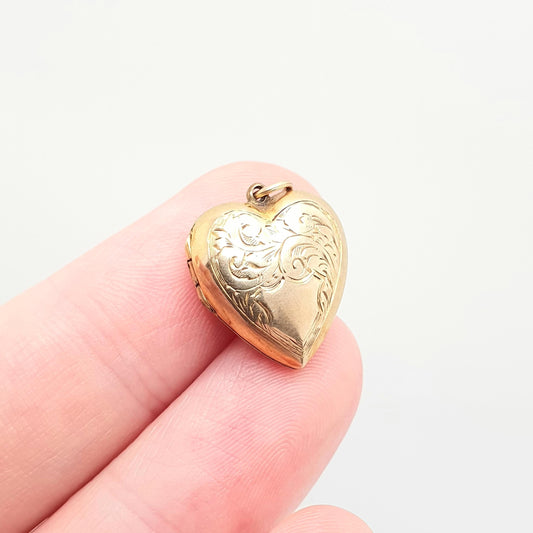 Antique 9ct Gold Heart Locket Cute Engraved Solid 9k 375 Pendant Fine Estate Love Gift Back & Front Necklace Retro Jewelry Womens Jewellery