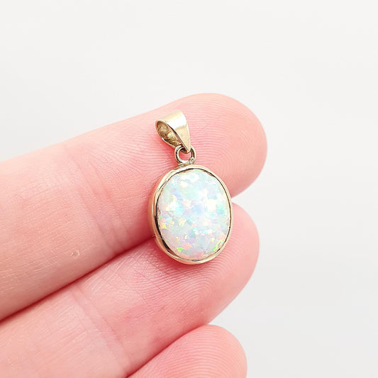 Vintage 14k 14kt Gold Opal Necklace Pendant White Oval Solid 585 Cabochon Gemstone Synthetic Retro Modernist Womens Jewelry Jewellery