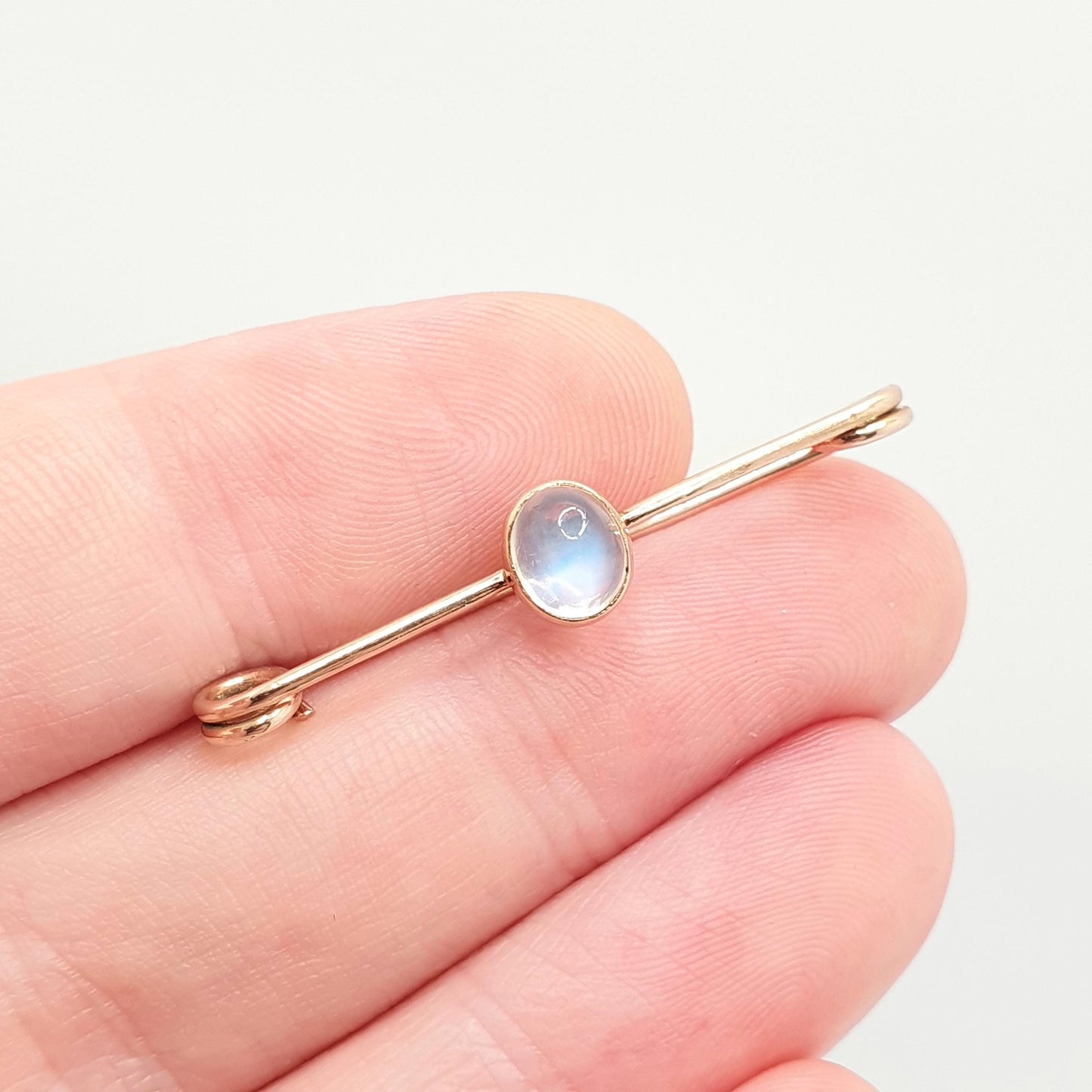 Antique 9ct 9kt Gold Moonstone Brooch Victorian Safety Pin Bar Solid 9k 375 Genuine Gemstone Blue Oval Cabochon Vintage Jewellery Jewelry