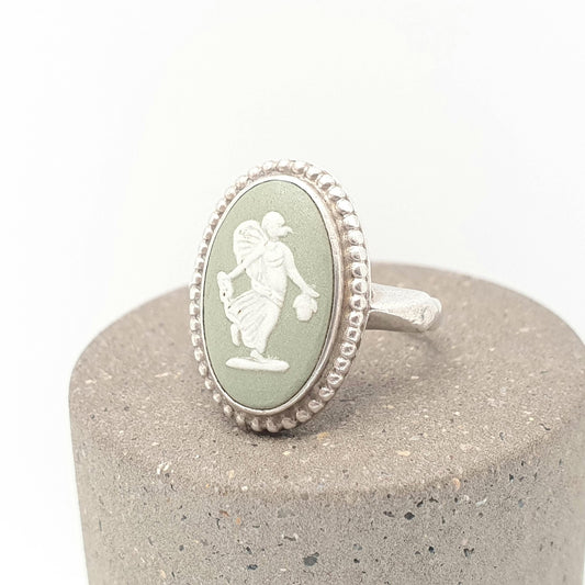 Vintage Sterling Silver Wedgwood Ring Green Jasperware Cameo Signet Genuine Josiah 1971 Hallmarked Women Ladies Retro Jewelry Jewellery