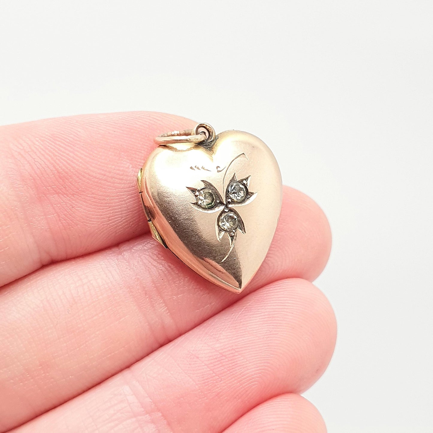 Antique 9ct 9k Gold Heart Locket Diamond Paste Victorian Clover Leaf Solid 375 Rose Pendant Back Front Small Photo Vintage Jewelry Jewellery