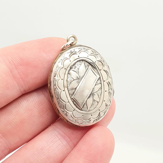 Antique Solid Silver Victorian Locket Engraved Oval Small Cute Necklace Vintage Pendant Geometric Womens Photo Picture Jewelry Jewellery