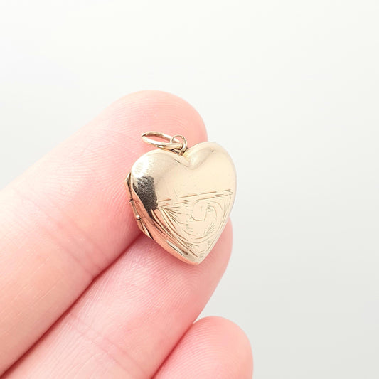 Antique 9ct Gold Heart Locket Cute Engraved Solid 9k 375 Pendant Fine Estate Love Gift Back & Front Necklace Retro Jewelry Womens Jewellery