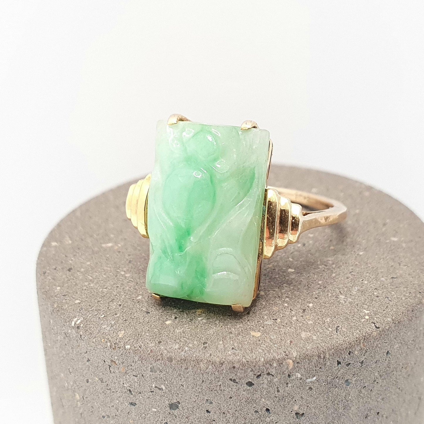 Antique Art Deco 9ct 9kt Gold Carved Jade Ring Apple Green Jadeite Signet Solid 375 9k 1920s Cameo Vintage Womens Jewelry Jewellery