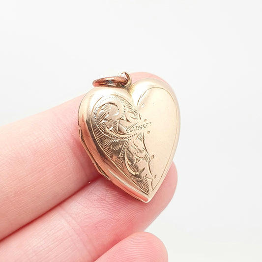 Antique 9ct Gold Heart Locket Cute Engraved Solid 9k 375 Pendant Fine Estate Love Gift Back & Front Necklace Retro Jewelry Womens Jewellery