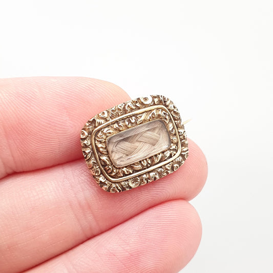 Antique Georgian 15ct Gold Mourning Brooch Chased Border Locket Braided Hair Solid 15 Carat 15k Genuine Vintage Womens Jewelry Jewellery