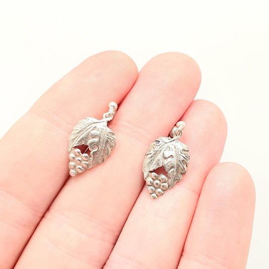 Antique Solid Silver Grape Earrings Grapevine Victorian Finnish 813H Screw Back Genuine 1800s Hanging Crop Womens Vintage Jewelry Jewellery