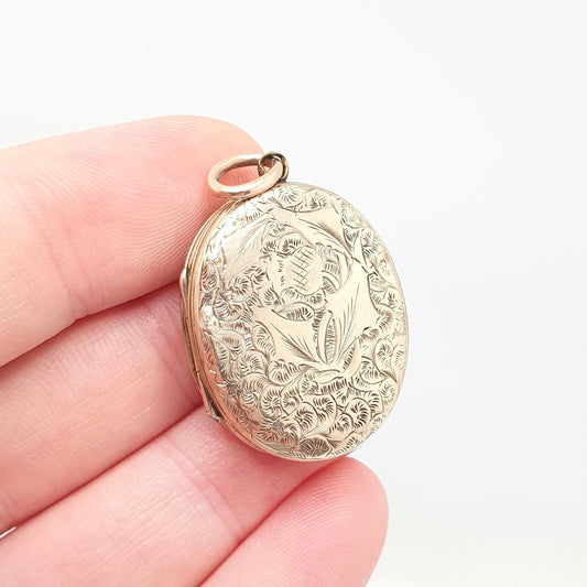 Antique Victorian 9ct Gold Locket Thistle Hand Engraved Scottish Flower Pendant Oval Solid 9kt Front Back Large Vintage Jewelry Jewellery