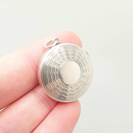 Antique Solid Silver Locket Art Deco Geometric Pattern Round Circle Necklace Pendant Rare Fine 1920s Picture Photo Jewelry Vintage Jewellery