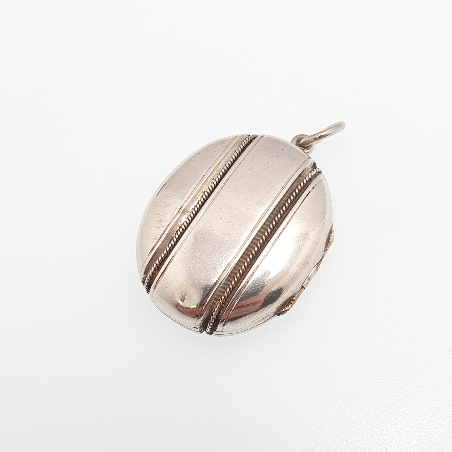 Antique Victorian Solid Silver Locket Vertical Rope Decoration Oval Timeless Design Pendant Necklace Picture Photo Vintage Jewelry Jewellery