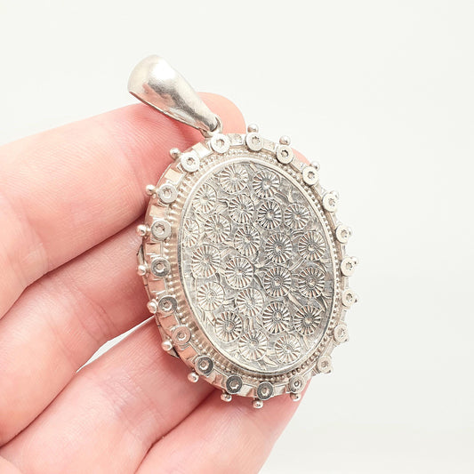 Antique Victorian Sterling Silver Locket Star Border Geometric Beaded 1882 Hallmark Pendant Picture Photo Etruscan Vintage Jewelry Jewellery