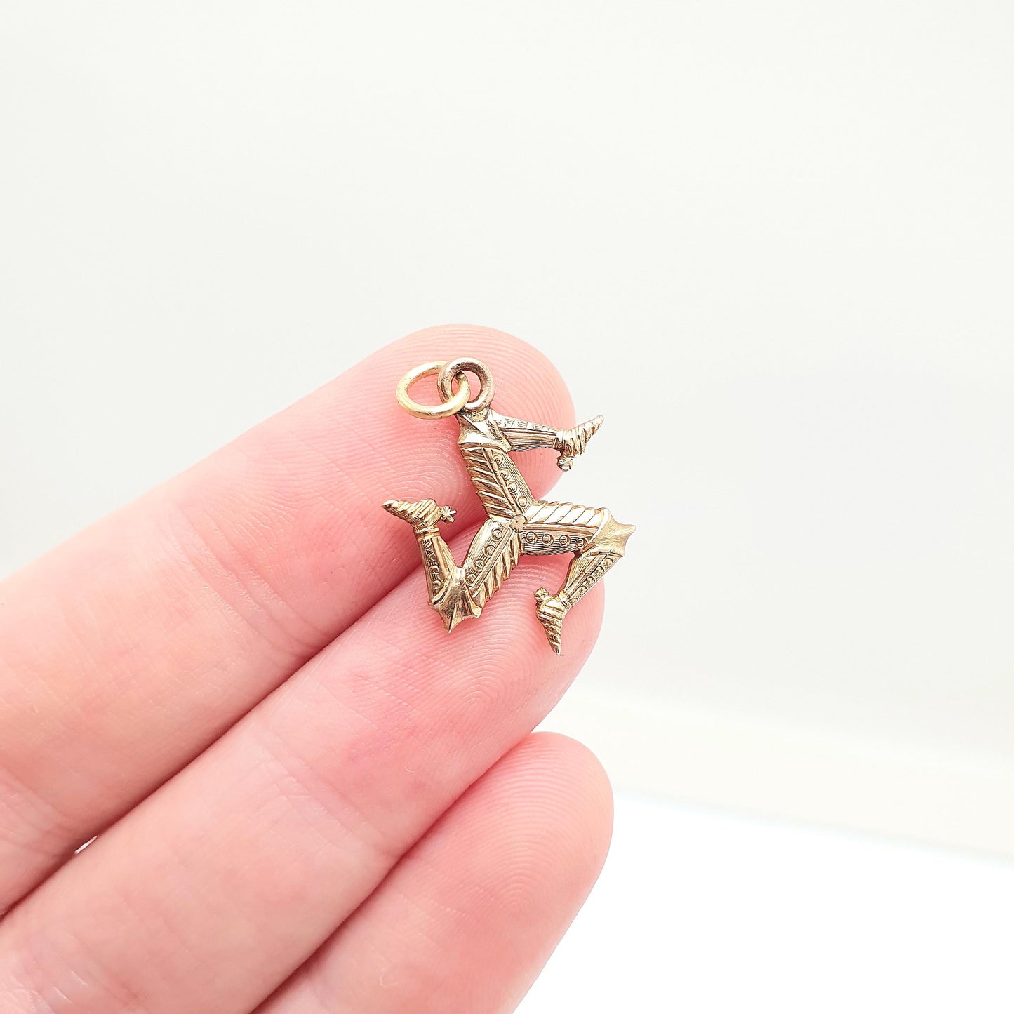 Antique 9ct Gold Isle of Man Pendant Necklace Charm Three Legs of Mann Solid 9k 9kt 3 Manx Symbol Flag Badge Vintage Jewelry Jewellery