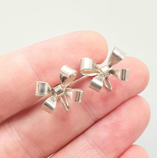 Old Vintage Solid Silver Bow Earrings Swedish 1948 Hallmark Scandinavian Ribbon Bows Screw Back Pretty Cute Womens Vintage Jewelry Jewellery