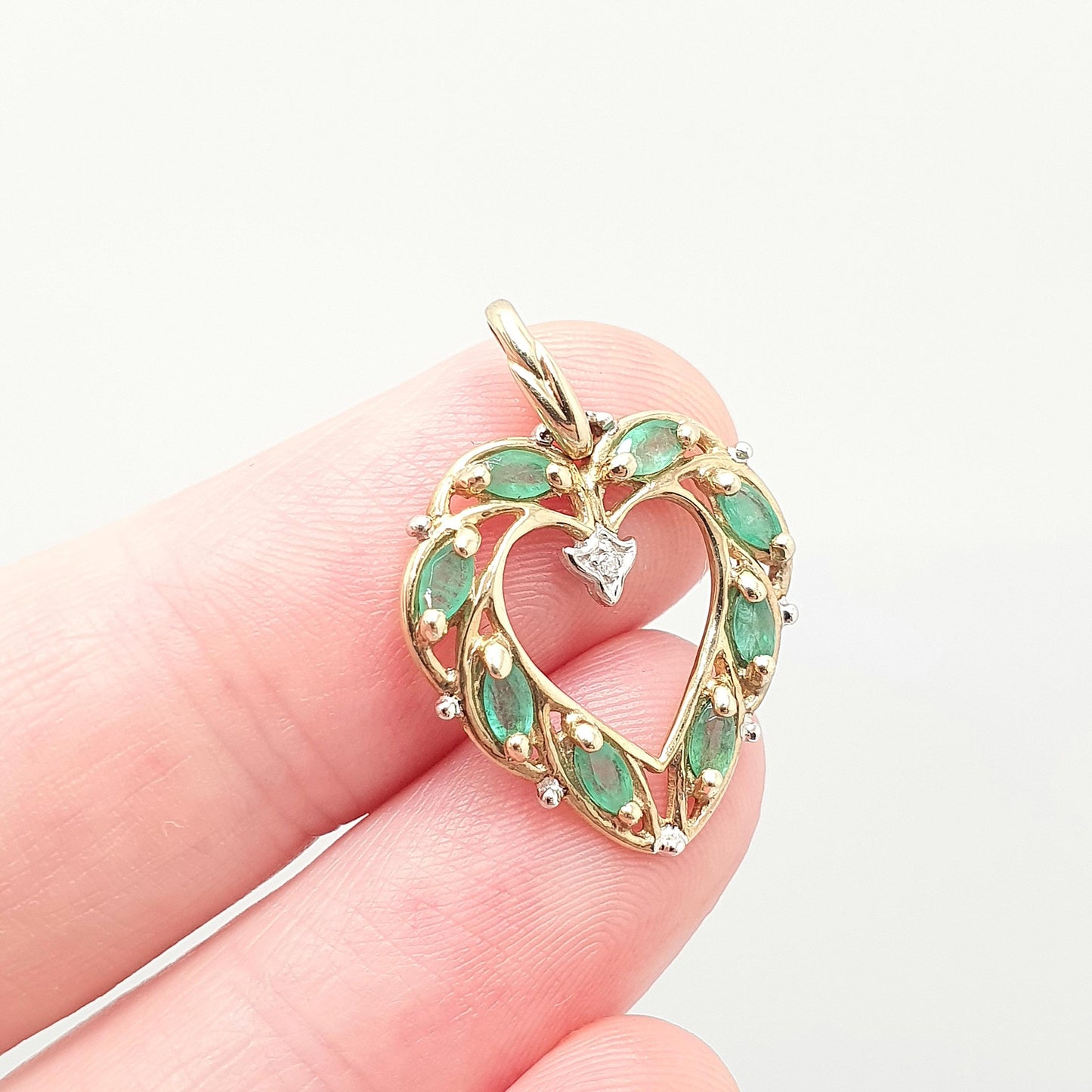 Vintage 9ct Gold Emerald & Diamond Pendant Heart Necklace Solid 375 9k Oval Genuine Gemstone Retro Necklace Ladies Womens Jewelry Jewellery