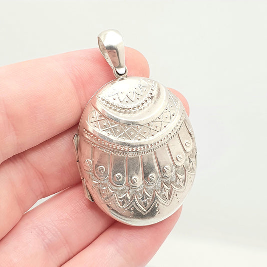 Antique Solid Silver Victorian Locket Large Big Stud Screw Pattern Oval Pendant Necklace 1882 Womens Jewelry Vintage Jewellery Unisex