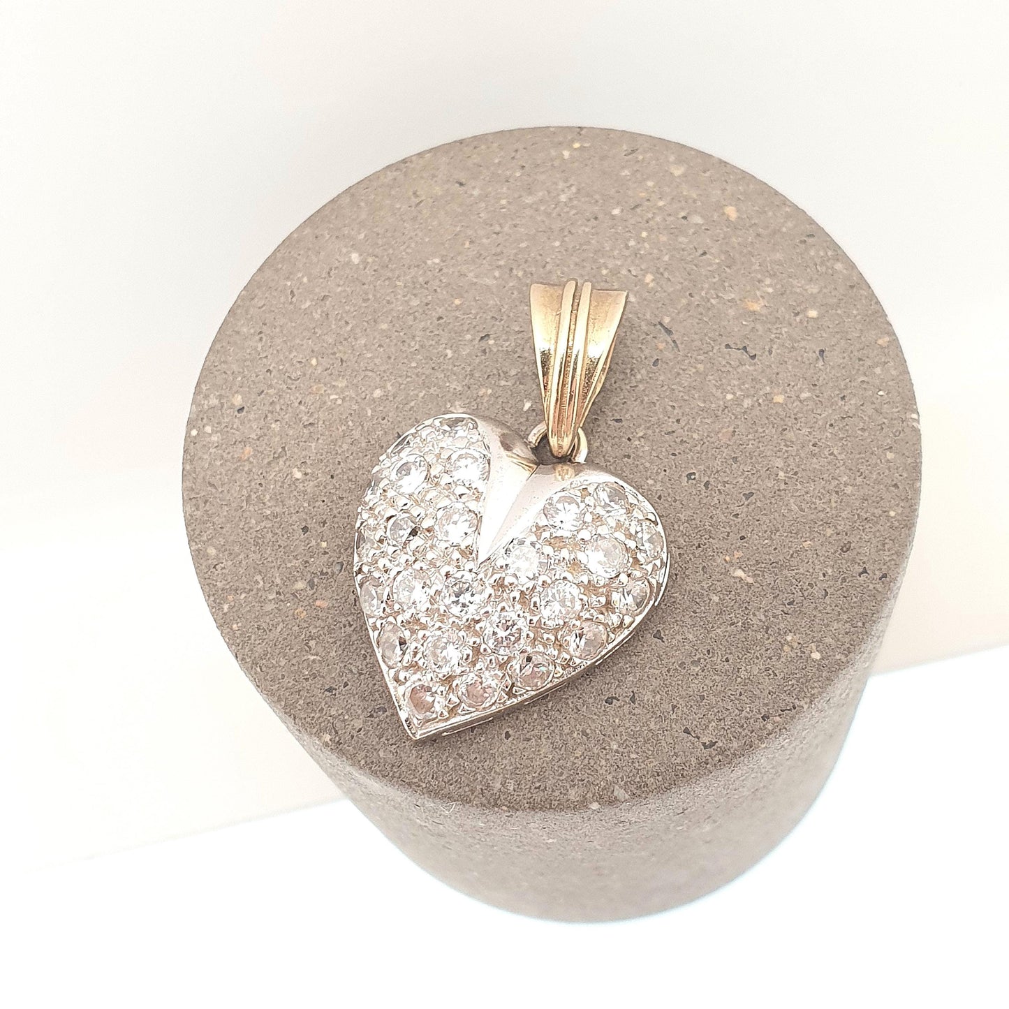 Vintage 9ct 9k Gold Heart Pendant CZ Gemstone Necklace Diamond Simulant Solid 375 Pave Set Cute Yellow Retro Gift Womens Jewelry Jewellery