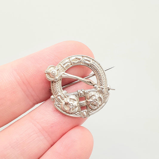 Antique Sterling Silver Celtic Dirk Brooch Pin Scottish Targe 1907 Hallmark Gaelic Vintage Shield Ladies Womens Jewelry Jewellery