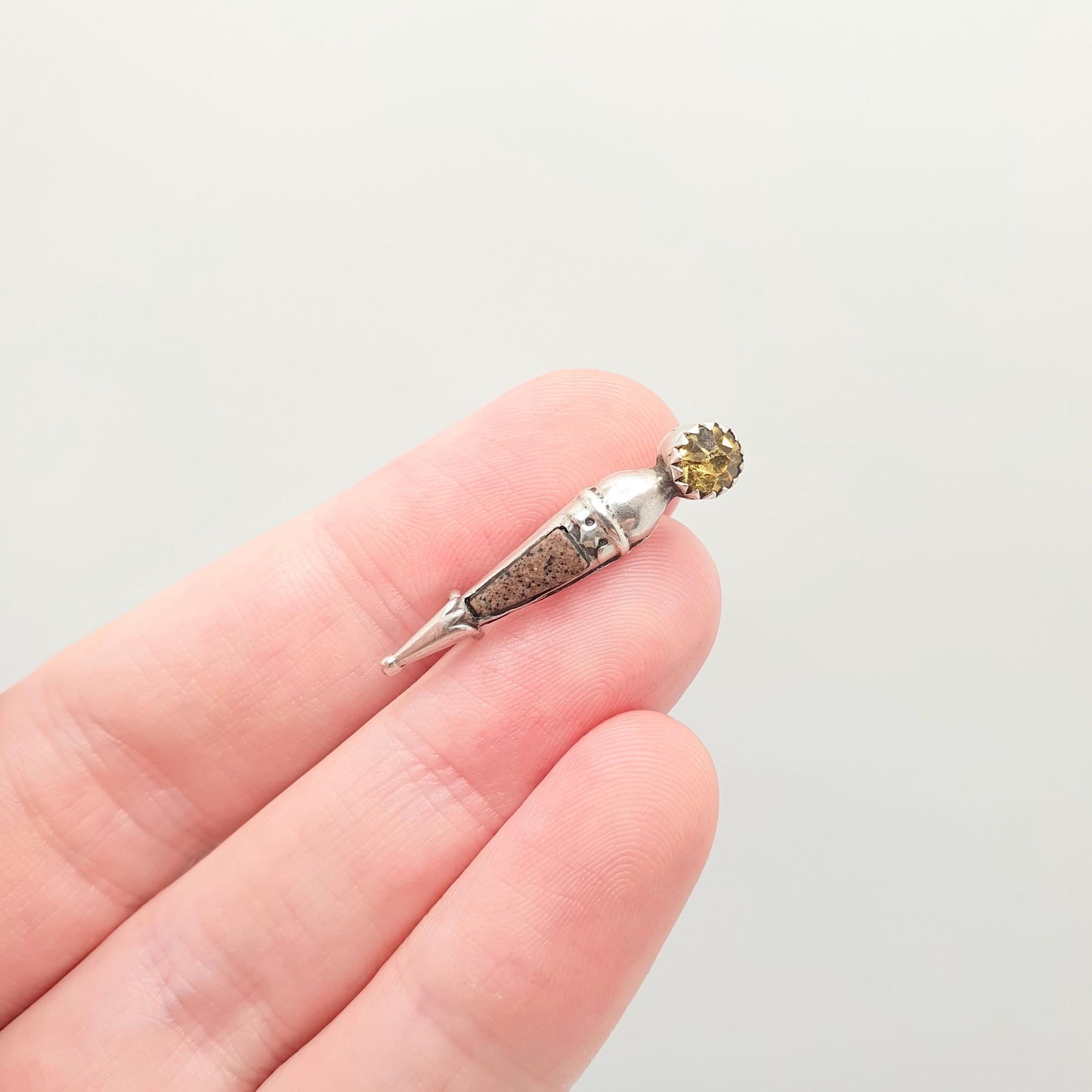 Antique Scottish Dirk Sterling Silver Brooch Pin Aberdeenshire Granite Citrine Paste 1916 Hallmark Vintage Mens Womens Jewelry Jewellery