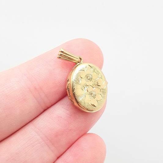 Vintage GEORG JENSEN 9ct Gold Oval Locket Flower Engraved Solid 9k 375 Pendant Small Necklace Petite Jewelry Womens Jewellery