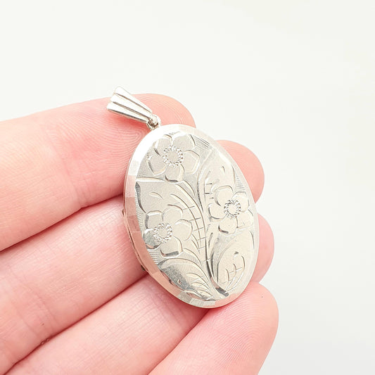 GEORG JENSEN Vintage Sterling Silver Locket Oval Scroll Embossed Necklace Pendant Hallmark Cute Picture Photo Womens Jewelry Jewellery Retro