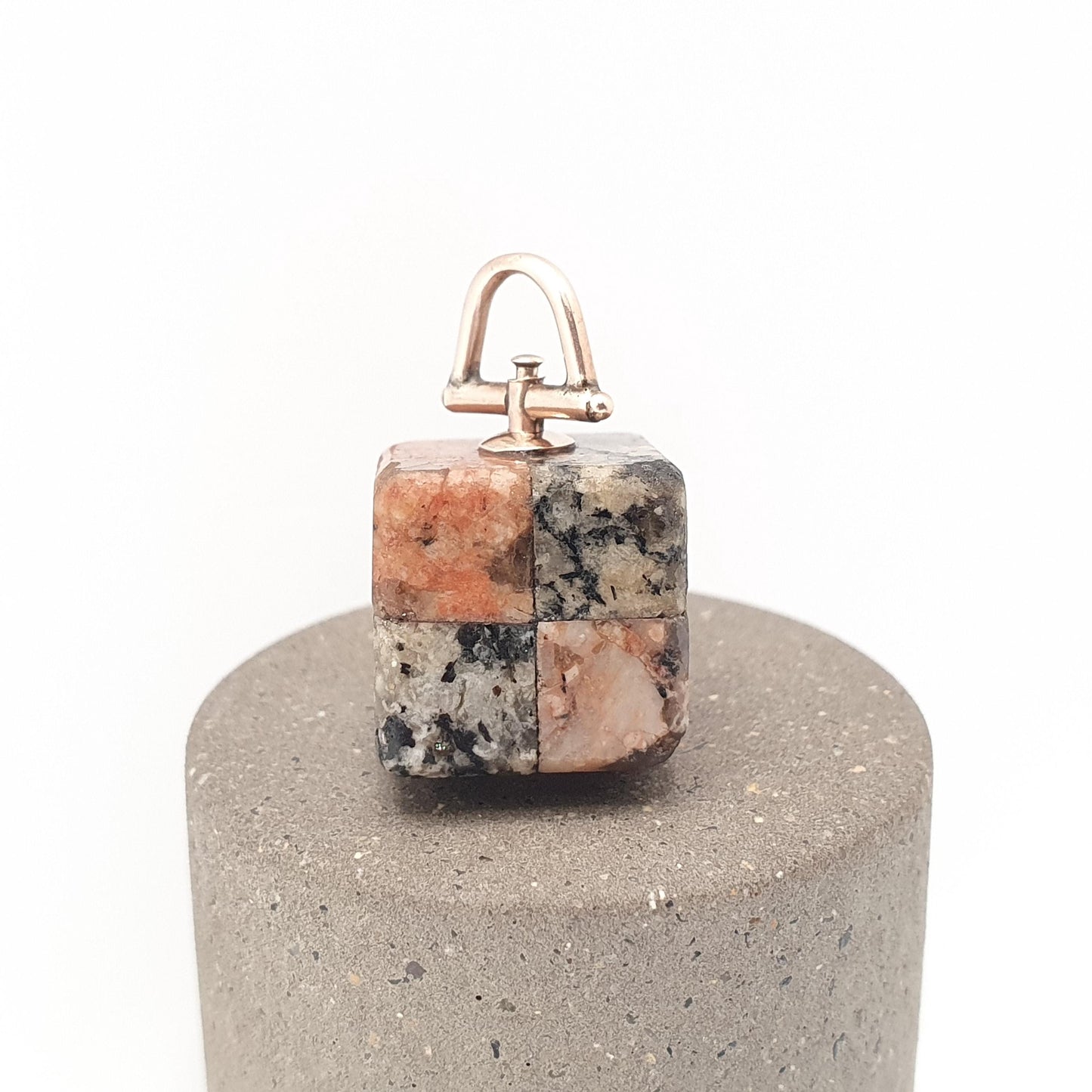 Antique 9ct 9k Gold Aberdeenshire Granite Pendant Fob Necklace Square Cube Battenburg Pink Grey Scottish Charm Hardstone Jewelry Jewellery