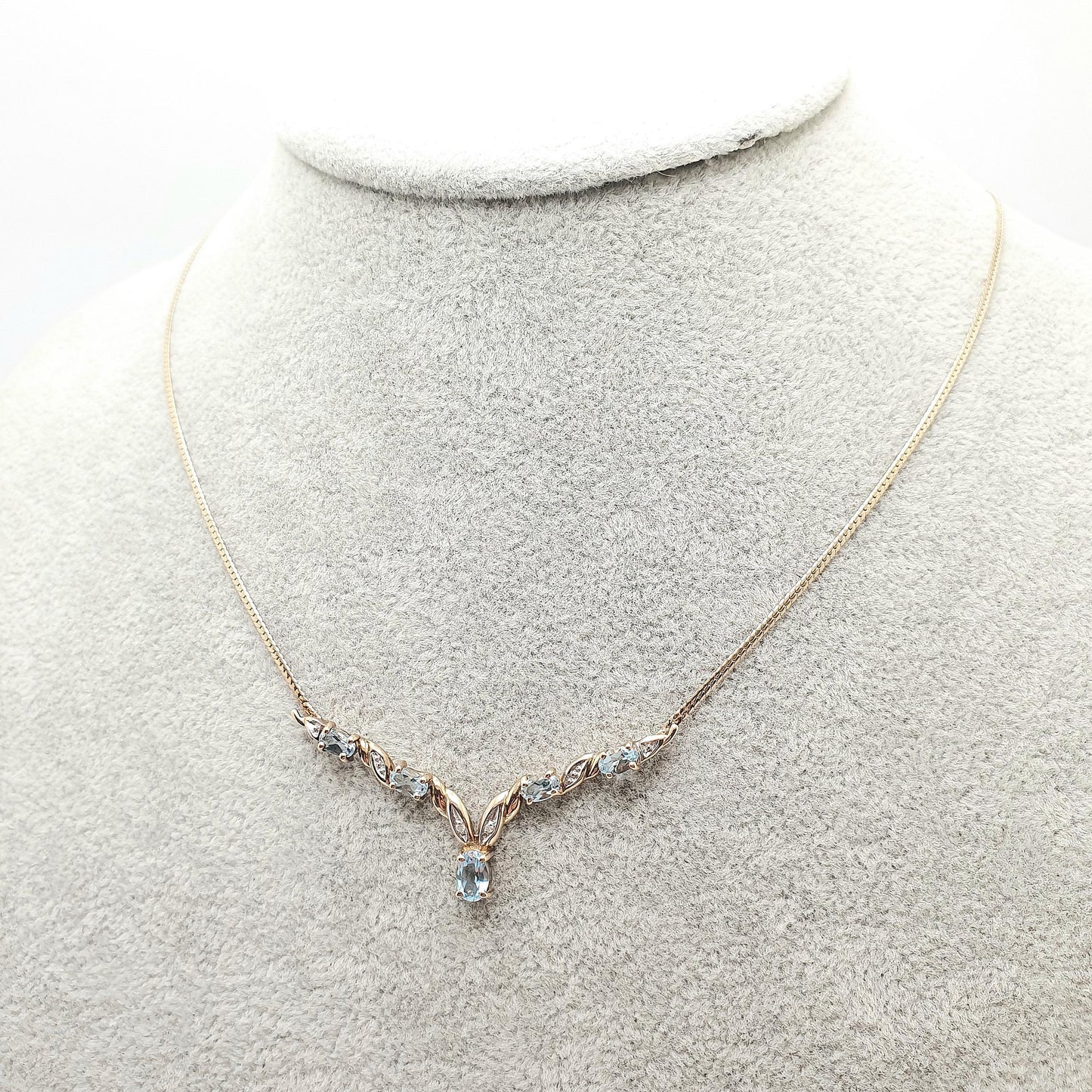 Vintage 9k Gold Aquamarine Topaz & Diamond V Pointed Necklace Sky Blue Topaz 4.25g 42cm 16.5" Solid 9ct 9kt Yellow Womens Jewellery Jewelry