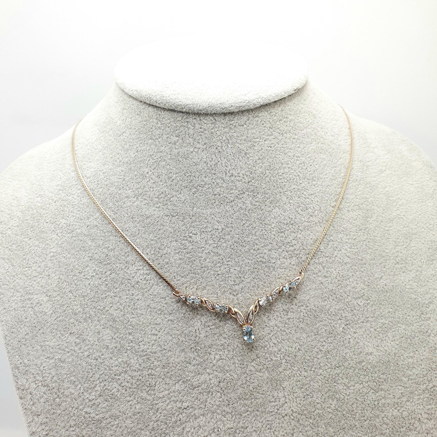 Vintage 9k Gold Aquamarine Topaz & Diamond V Pointed Necklace Sky Blue Topaz 4.25g 42cm 16.5" Solid 9ct 9kt Yellow Womens Jewellery Jewelry