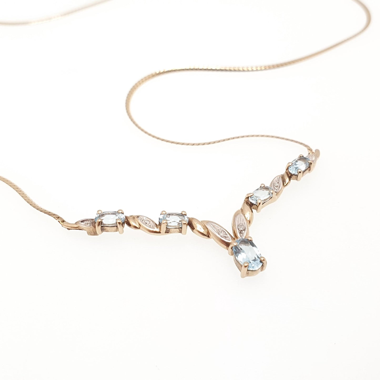 Vintage 9k Gold Aquamarine Topaz & Diamond V Pointed Necklace Sky Blue Topaz 4.25g 42cm 16.5" Solid 9ct 9kt Yellow Womens Jewellery Jewelry