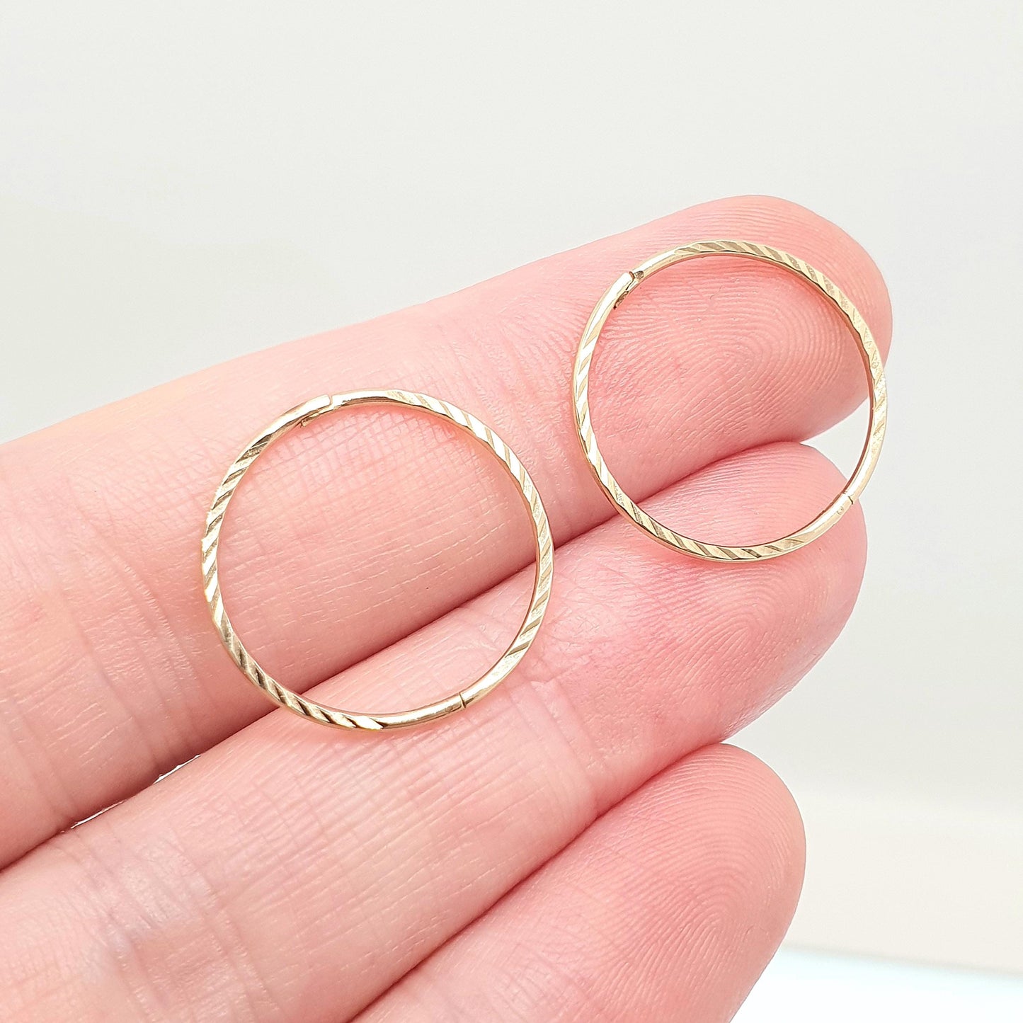 Vintage 9k 9ct Gold Hoop Earrings Full Round Circle Loop Solid 375 Engraved Lined 1980s Grooved Etched Ladies Womens Jewelry Jewellery