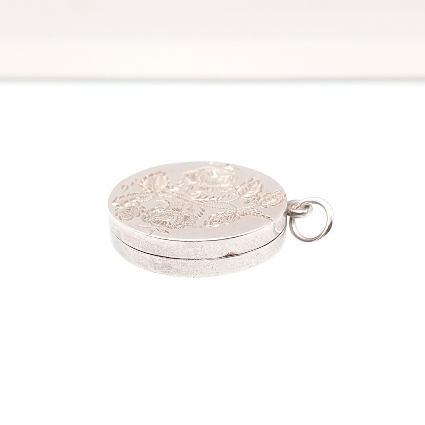 Antique Solid Silver Victorian Locket Round Flower Engraved Necklace Vintage Pendant Circle Aesthetic Picture Photo Womens Jewelry Jewellery