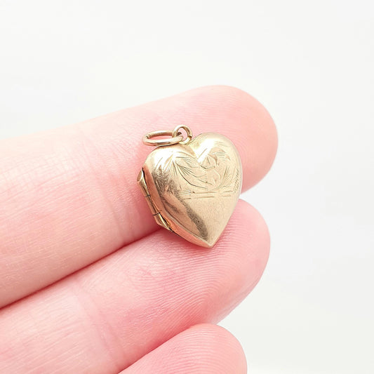 Antique 9ct Gold Heart Locket Tiny Puffer Small Cute Engraved Solid 9k 375 Pendant Back & Front Necklace Sweet Gift Jewelry Womens Jewellery