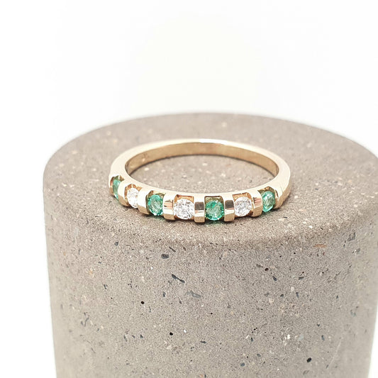 Solid 9k Gold Emerald Diamond Ring Half Eternity Brilliant Cut Solid 9ct 375 Estate Fine Retro Genuine Gemstone Jewelry Jewellery Womens