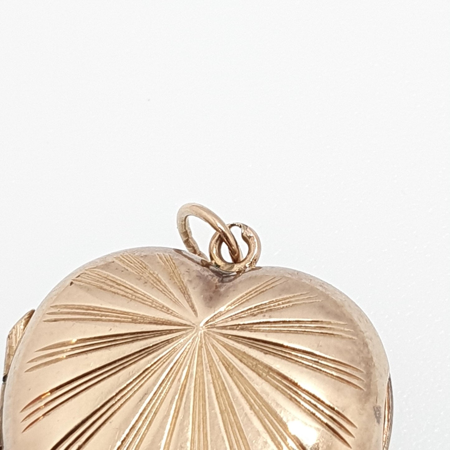 Antique 9ct 9k Gold Heart Locket Sunburst Art Deco Solid Yellow Gold Back & Front Engraved 1920s Necklace Photo Pendant Jewelry Jewellery