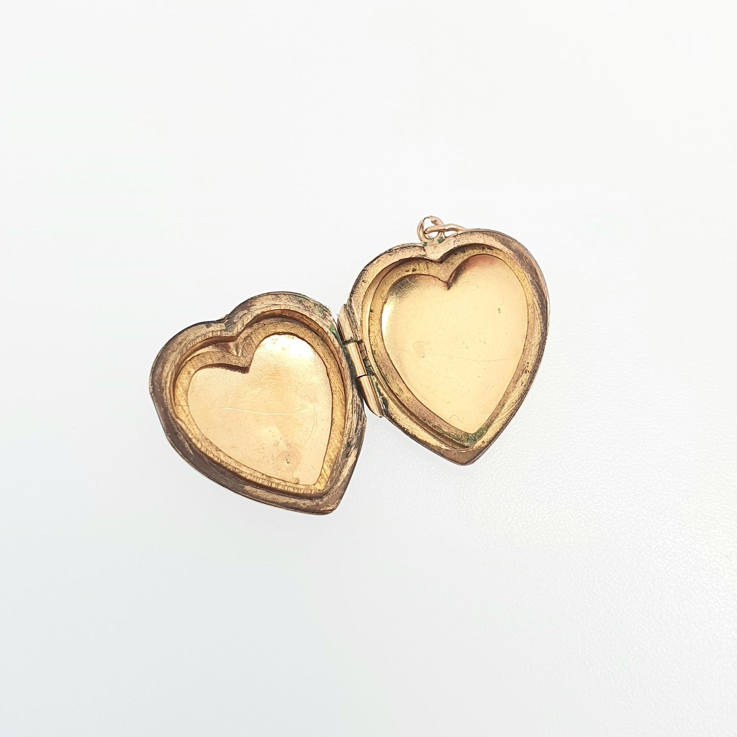 Antique 9ct 9k Gold Heart Locket Sunburst Art Deco Solid Yellow Gold Back & Front Engraved 1920s Necklace Photo Pendant Jewelry Jewellery