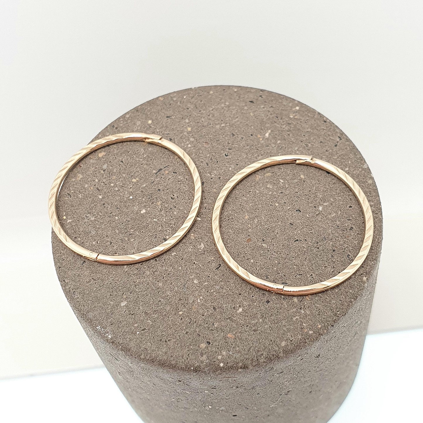 Vintage 9k 9ct Gold Hoop Earrings Full Round Circle Loop Solid 375 Engraved Lined 1980s Grooved Etched Ladies Womens Jewelry Jewellery