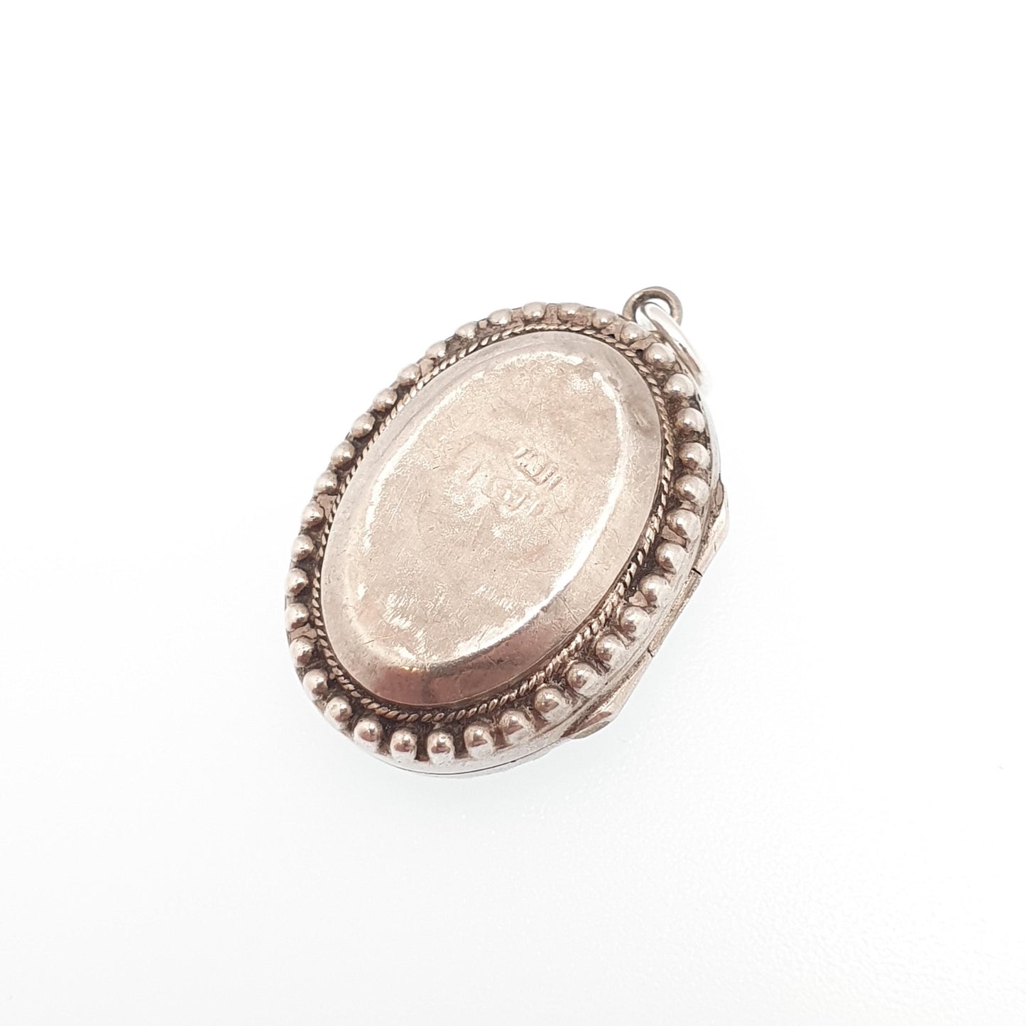 Antique Sterling Silver Victorian Locket Hallmark Oval Leaf Engraved Small Cute Necklace Vintage Pendant Beaded Womens Jewelry Jewellery