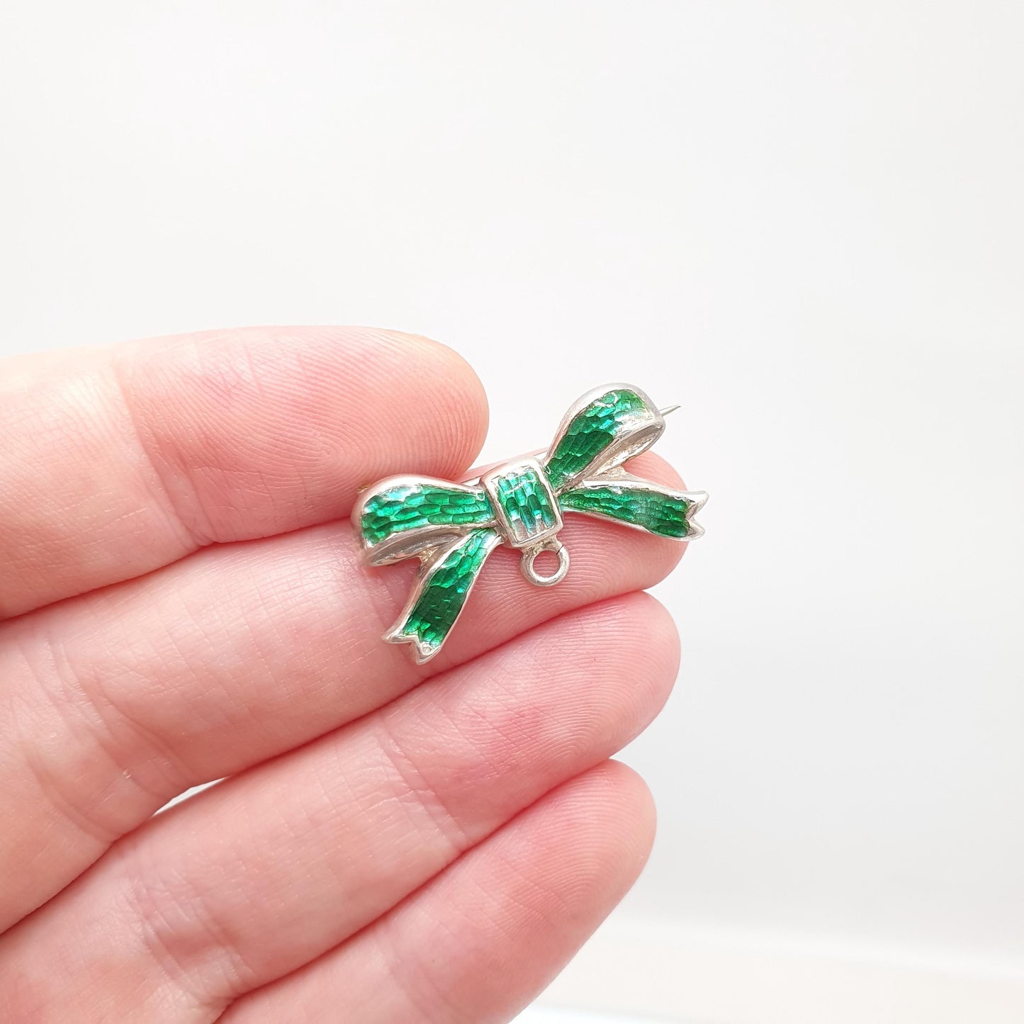 Antique Sterling Silver Enamel Bow Brooch Pin Green Champleve 1906 Hallmarked Nurse Fob Edwardian Vintage Womens Ladies Jewelry Jewellery