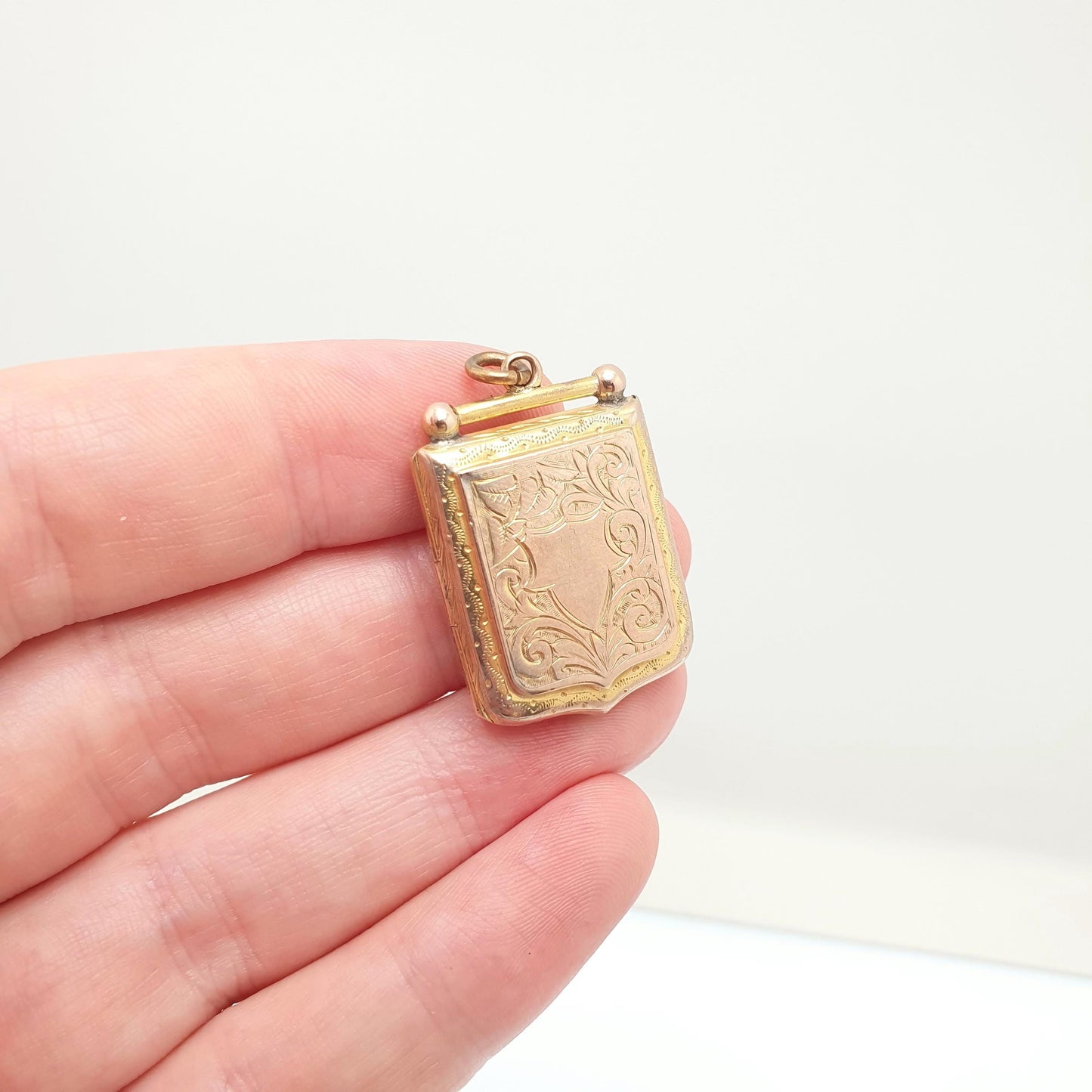 Antique Victorian 9ct Gold Shield Locket 375 9k Back and Front Pendant Large Big Engraved Picture Photo Vintage Womens Jewellery Jewelry