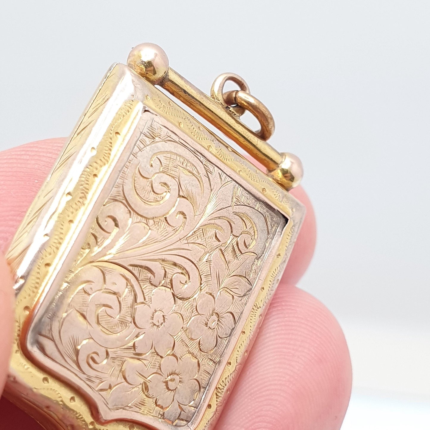 Antique Victorian 9ct Gold Shield Locket 375 9k Back and Front Pendant Large Big Engraved Picture Photo Vintage Womens Jewellery Jewelry