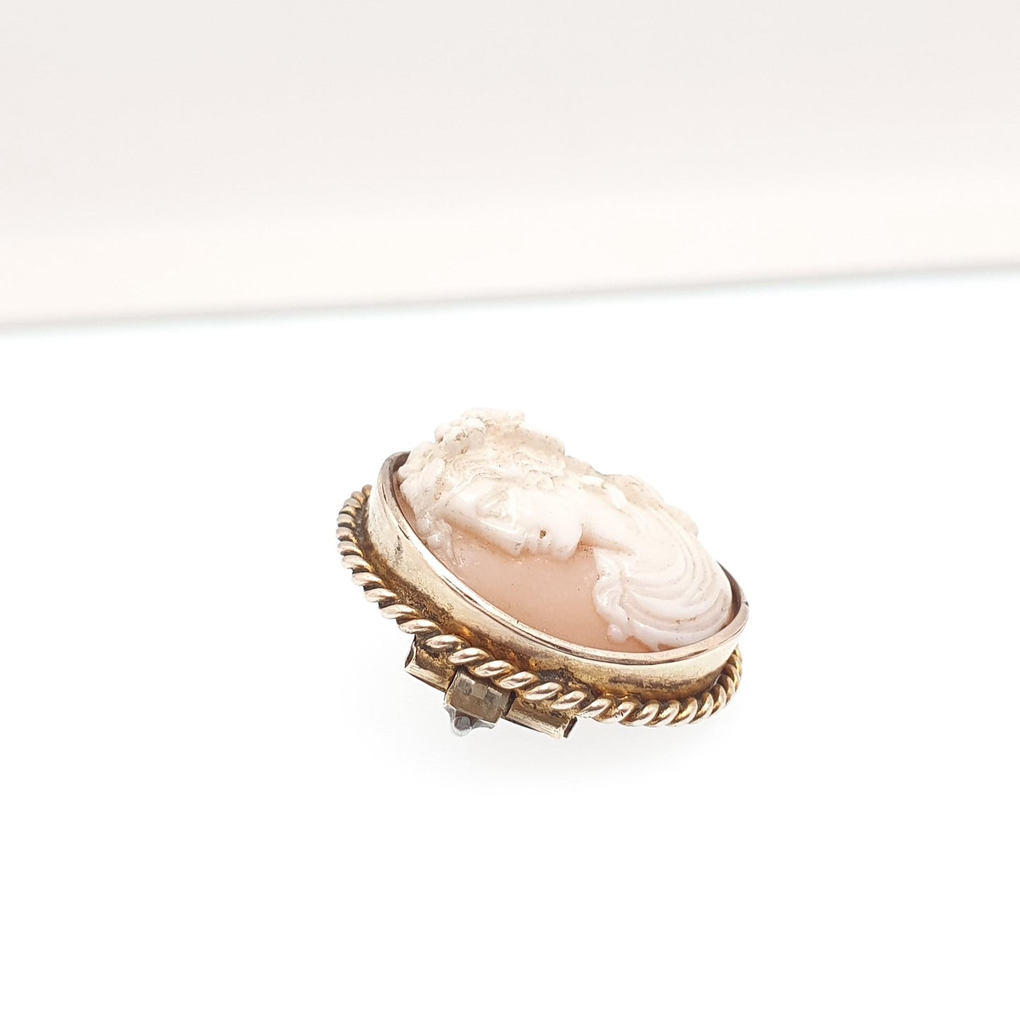 Antique Victorian 9k 9ct Gold Cameo Brooch Pin Solid 375 Border Hand Carved Shell Vintage Italian European Genuine Jewelry Womens Jewellery