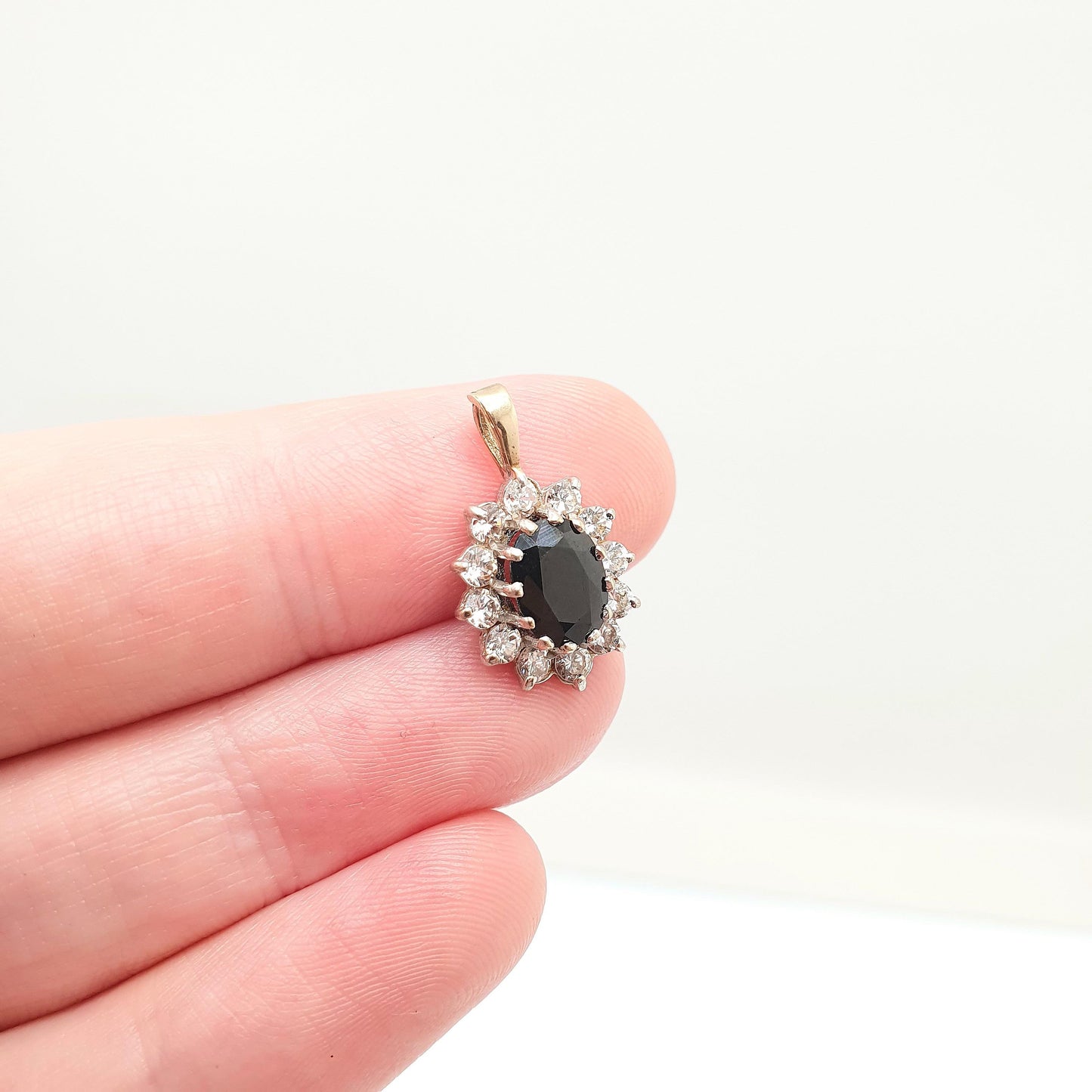 Vintage 9ct Gold Sapphire Pendant CZ Cluster Solid 375 9k Real Large Oval Cut Gemstone Necklace Halo Fine Retro Womens Jewelry Jewellery