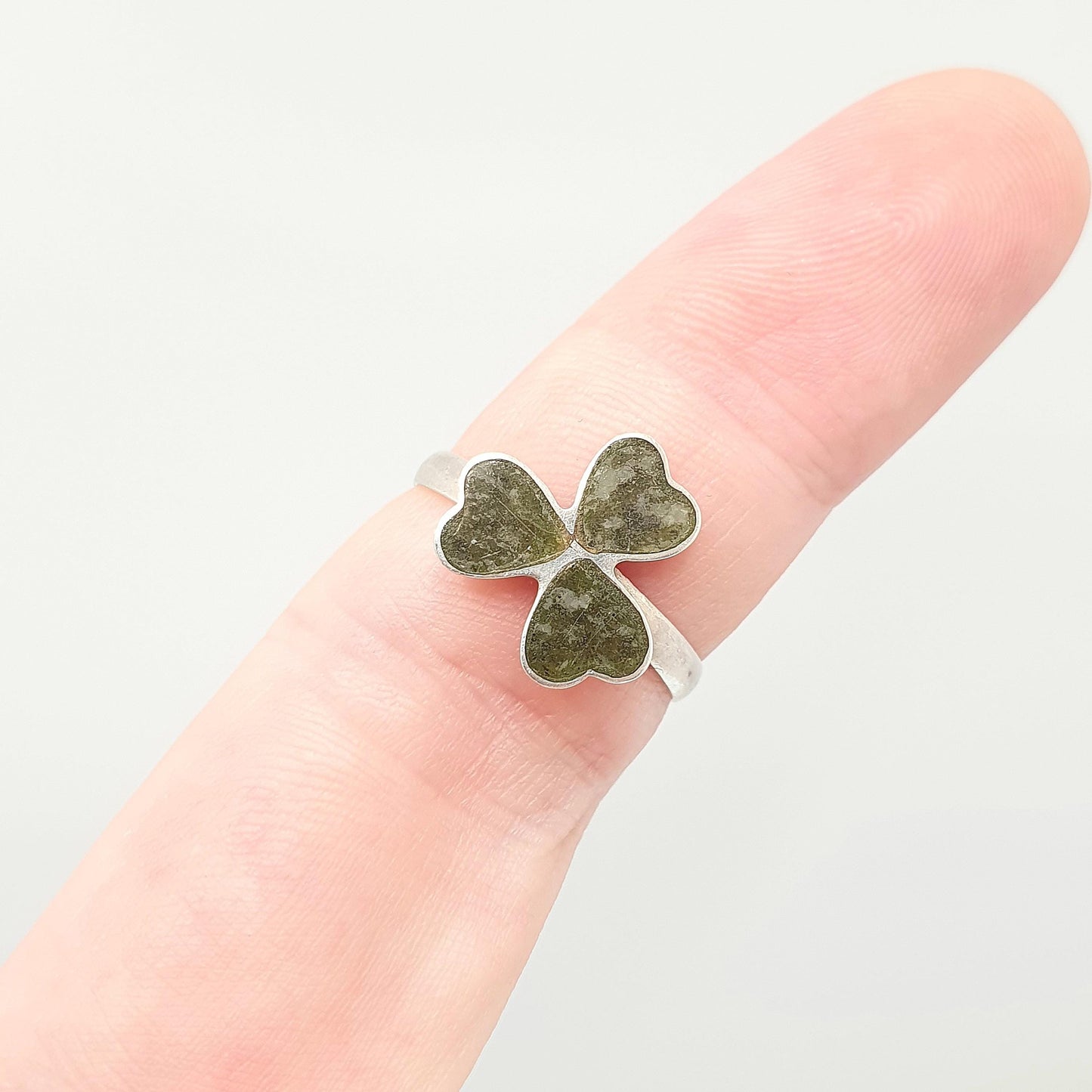 Old Vintage Sterling Silver Connemara Marble Clover Ring 1956 Hallmark Irish Lucky Signet Ireland Gemstone Vintage Womens